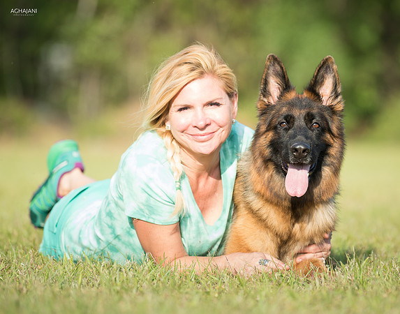 Xindi di Casa Pileci VA1 with owner Karen Bartosh at photo shoot in Macon, GA